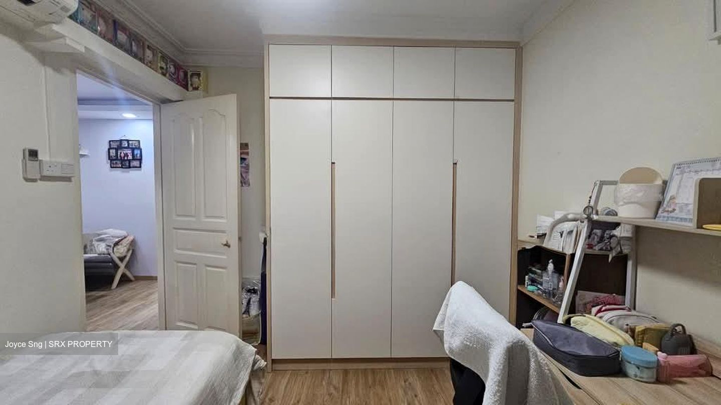Blk 210 Jurong East Street 21 (Jurong East), HDB 3 Rooms #576715561